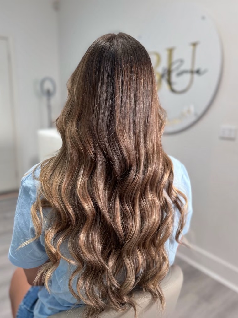 Caramel balayage with soft waves